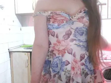 Sweety-Katie  live sex cam