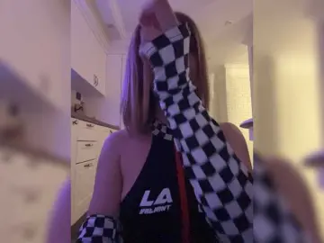 ViviRoss  live sex cam