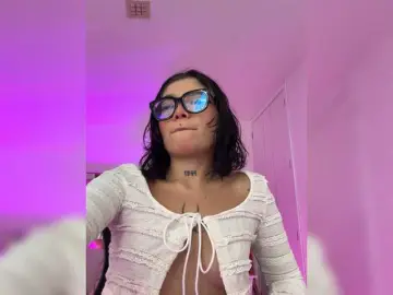 ArielMoore  live sex cam