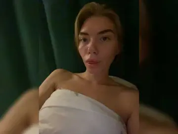 LisaaaAlisa  live sex cam