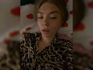 LisaaaAlisa  live sex cam