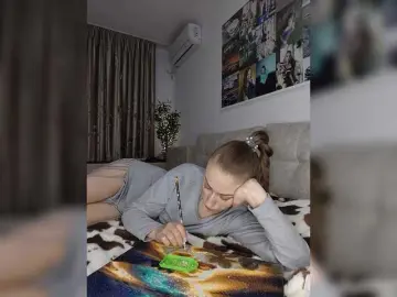 Schumaxer777  live sex cam