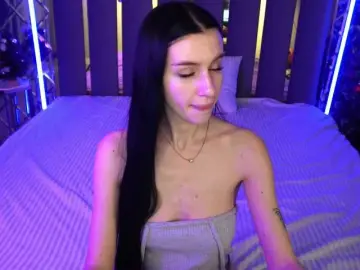SnowWhiteee  live sex cam