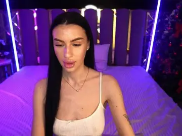 SnowWhiteee  live sex cam