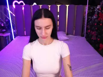 SnowWhiteee  live sex cam