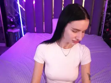 SnowWhiteee  live sex cam