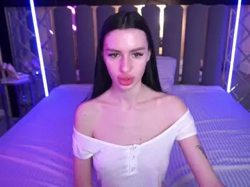 SnowWhiteee  live sex cam