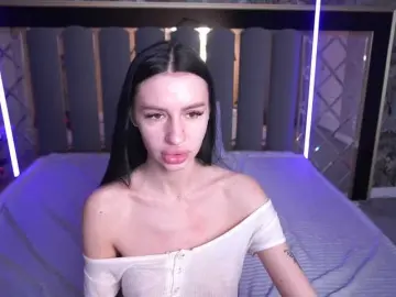 SnowWhiteee  live sex cam