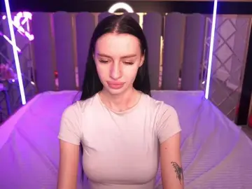 SnowWhiteee  live sex cam