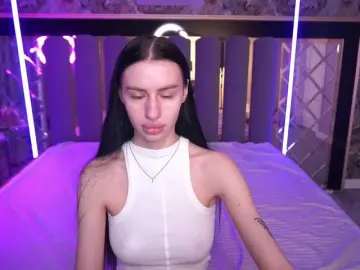SnowWhiteee  live sex cam