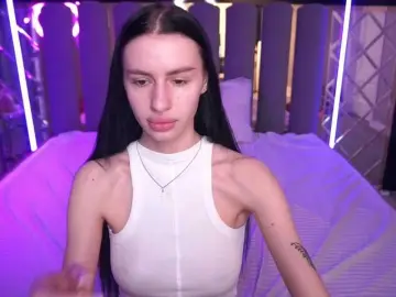 SnowWhiteee  live sex cam