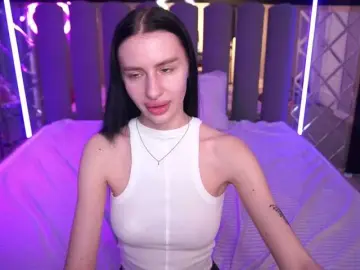 SnowWhiteee  live sex cam