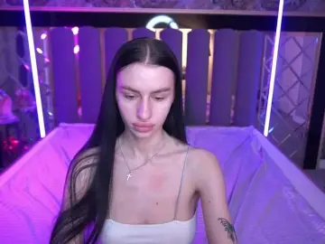 SnowWhiteee  live sex cam