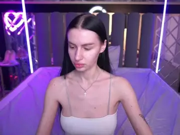 SnowWhiteee  live sex cam