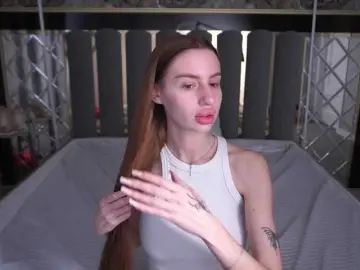 SnowWhiteee  live sex cam