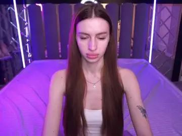 SnowWhiteee  live sex cam