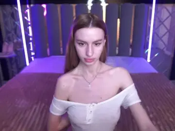 SnowWhiteee  live sex cam