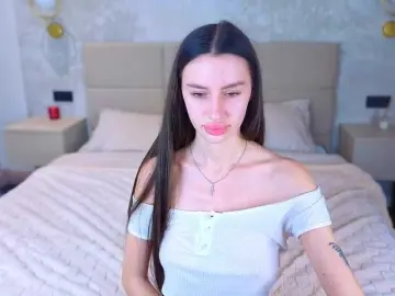 SnowWhiteee  live sex cam