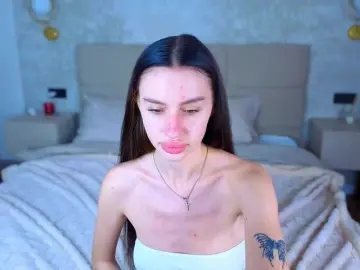 SnowWhiteee  live sex cam