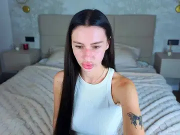 SnowWhiteee  live sex cam