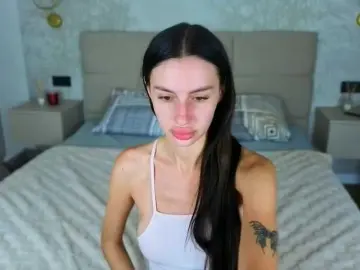 SnowWhiteee  live sex cam