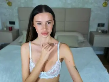 SnowWhiteee  live sex cam