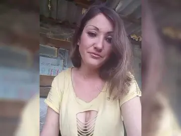 YouGirlXXX  live sex cam