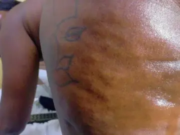 Curvynaomhy  live sex cam