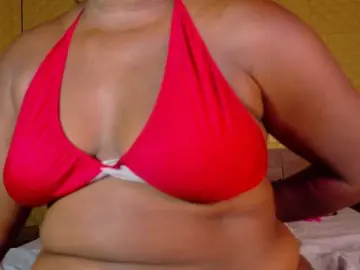 Curvynaomhy  live sex cam