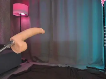 Juicy-Vikki  live sex cam