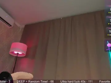Juicy-Vikki  live sex cam