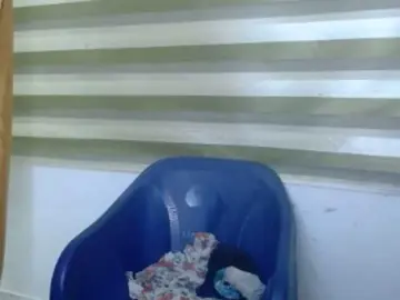 Juicynpink  live sex cam