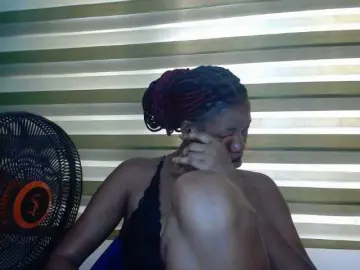 Juicynpink  live sex cam