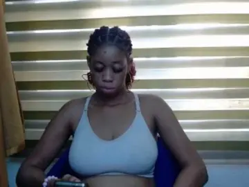 Juicynpink  live sex cam