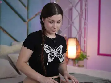 OneLaya  live sex cam