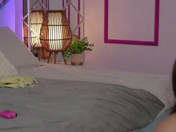 OneLaya  live sex cam