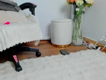 Sundy-Rose  live sex cam