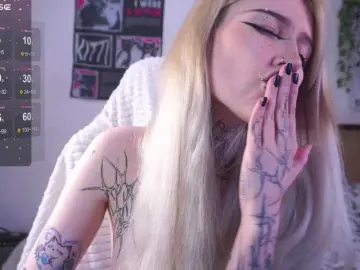 Fraulein-mooon  live sex cam