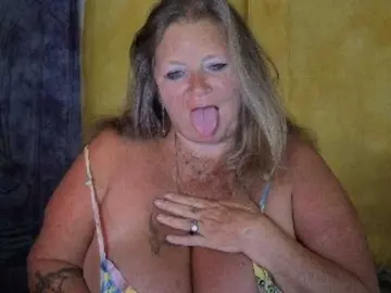 Lady-vamp  live sex cam