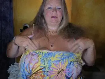 Lady-vamp  live sex cam