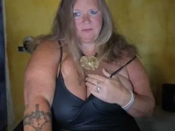 Lady-vamp  live sex cam