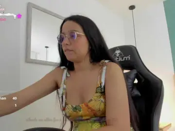 Lucy-blue28  live sex cam