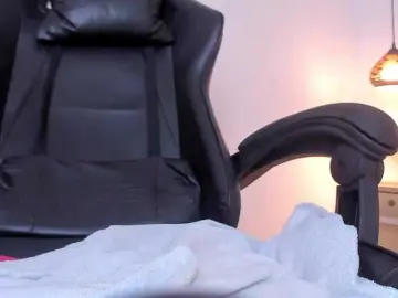 Lucy-blue28  live sex cam
