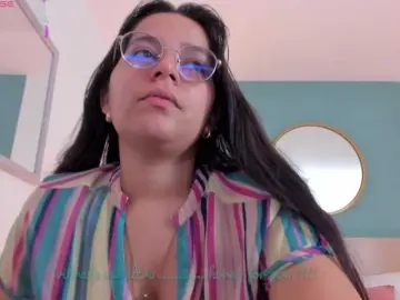Lucy-blue28  live sex cam