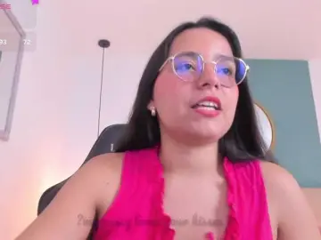 Lucy-blue28  live sex cam