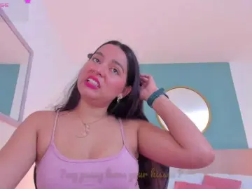 Lucy-blue28  live sex cam