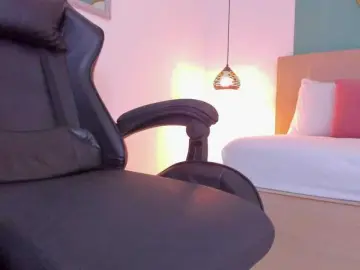 Lucy-blue28  live sex cam