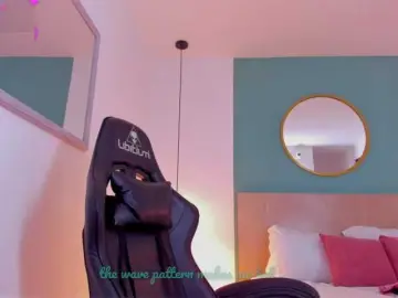Lucy-blue28  live sex cam