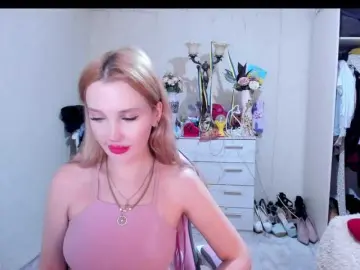 Alienanna11  live sex cam