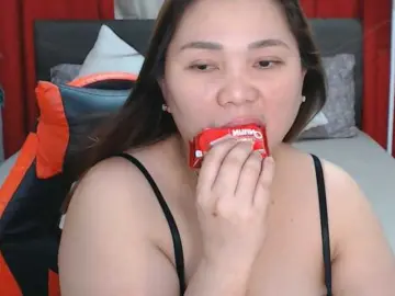 AsianHotMama143  live sex cam